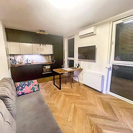 Garden Apartment Self Check-In - Bezkluczowy Dostep W 10 Minut O Kazdej Porze Cracovie Extérieur photo